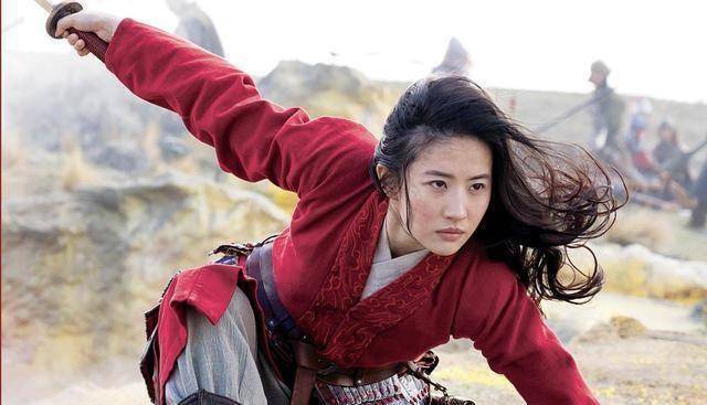 刘亦菲张馨予"糙汉气质"被群嘲:无论飒爽或妩媚,真实才美_中性_因为