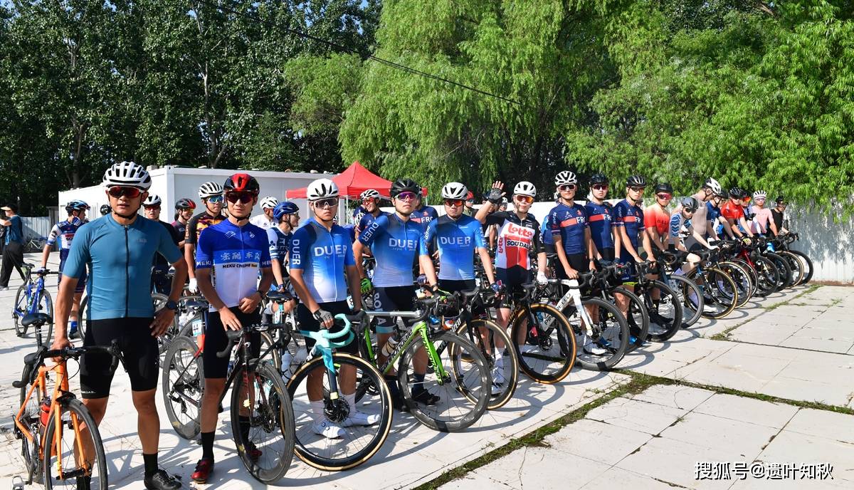 甲组冠军,与叶振超和李沛林分获亚军,季军;王海涛夺得男子乙组冠军