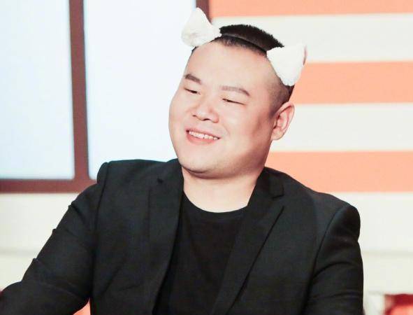 拿着女主剧本的岳云鹏,坦言不知道被那么多人亲过,大鹏:想了_岳岳