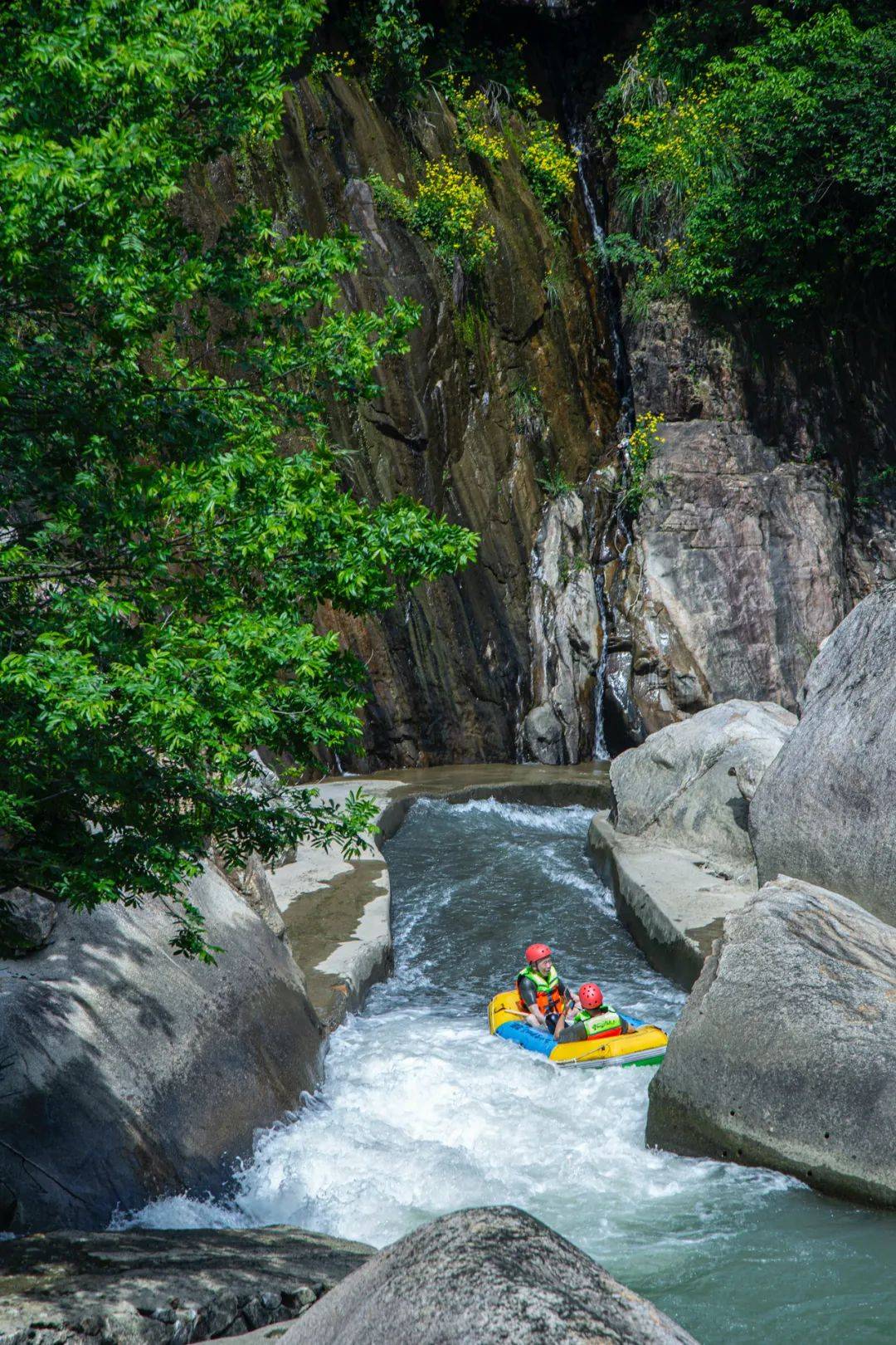 望仙谷漂流,滚烫夏日中感受一浪接一浪_皮艇_峡谷_山水