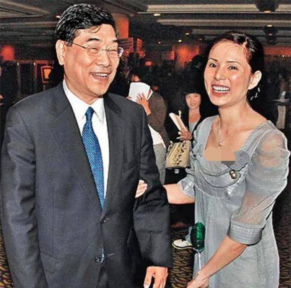 演员李若彤,和富商在一起10年被分手,56岁结婚靠缘分_郭应泉_时候_季