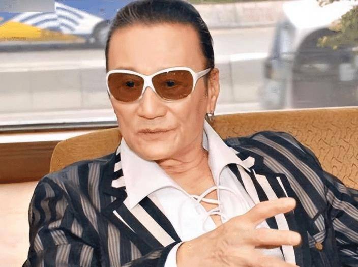 消息一出便引起了网友的热议,虽然谢贤已经86岁,迈入了老年阶段,可他