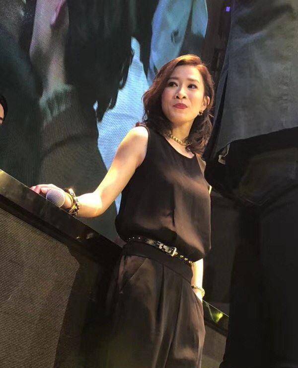 佘诗曼没戏拍现身夜场捞金,她曾经可是最美的花旦!_认可_魅力_减肥