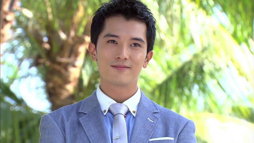 66岁身边仍追求者不断,现男友比她还小30岁_邱泽_罗志祥_言承旭