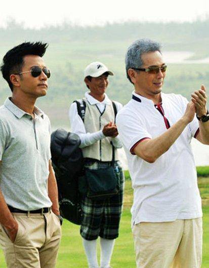 64岁老戏骨张晨光,出镜带货被说哭,生活中他是一个特抠门的人_年张晨