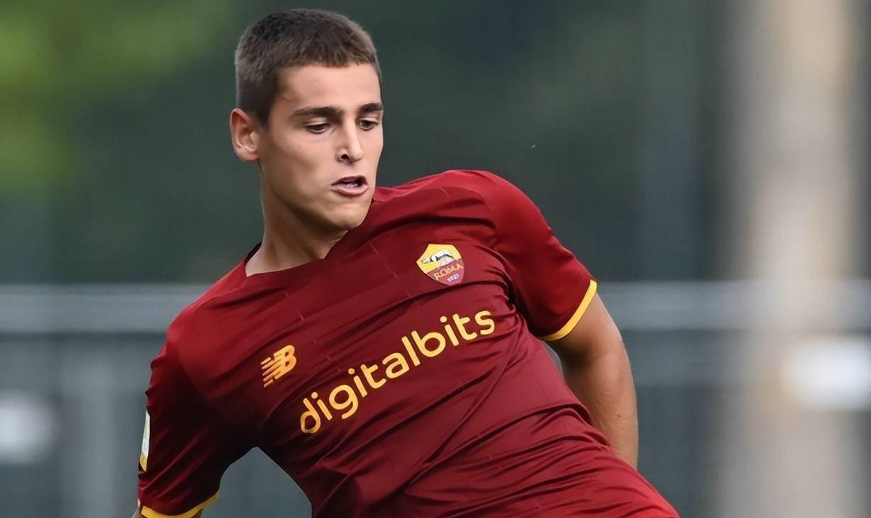 罗马队长拒高薪引诱,小德罗西坚持离队,穆里尼奥仍期待莫拉塔_法蒂