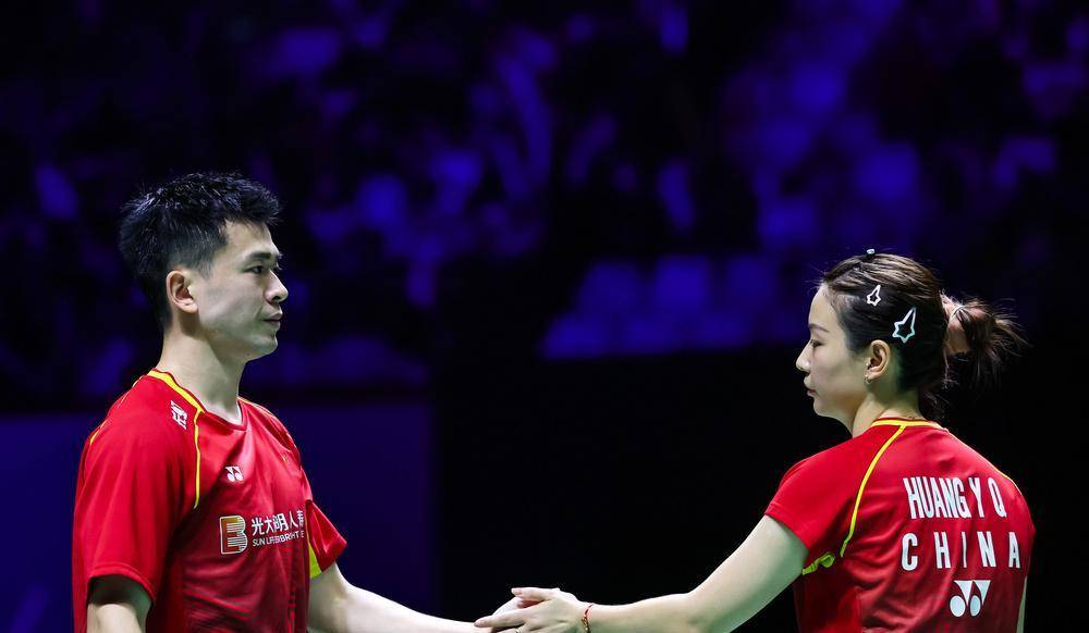 石宇奇复仇伍家朗,张殊贤郑雨爆冷出局_比赛_组合_对手