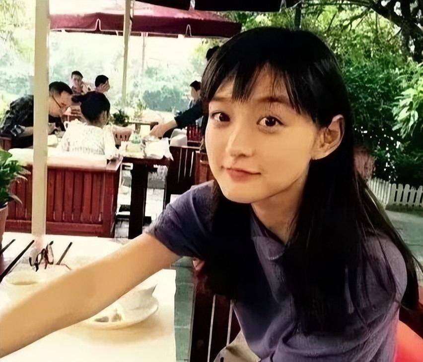 演心机女被观众讨厌,33岁的年龄却有18岁的脸_何泓姗_本人_张歆艺