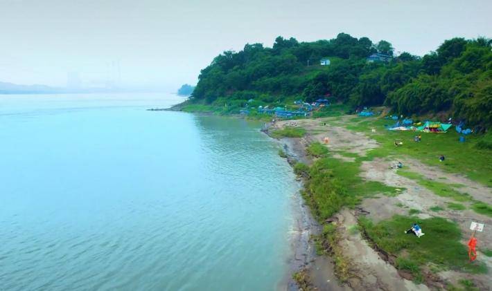 超治愈的夏日美好瞬间#享受牛栏坝的阳光和沙滩_江水_重庆_初夏