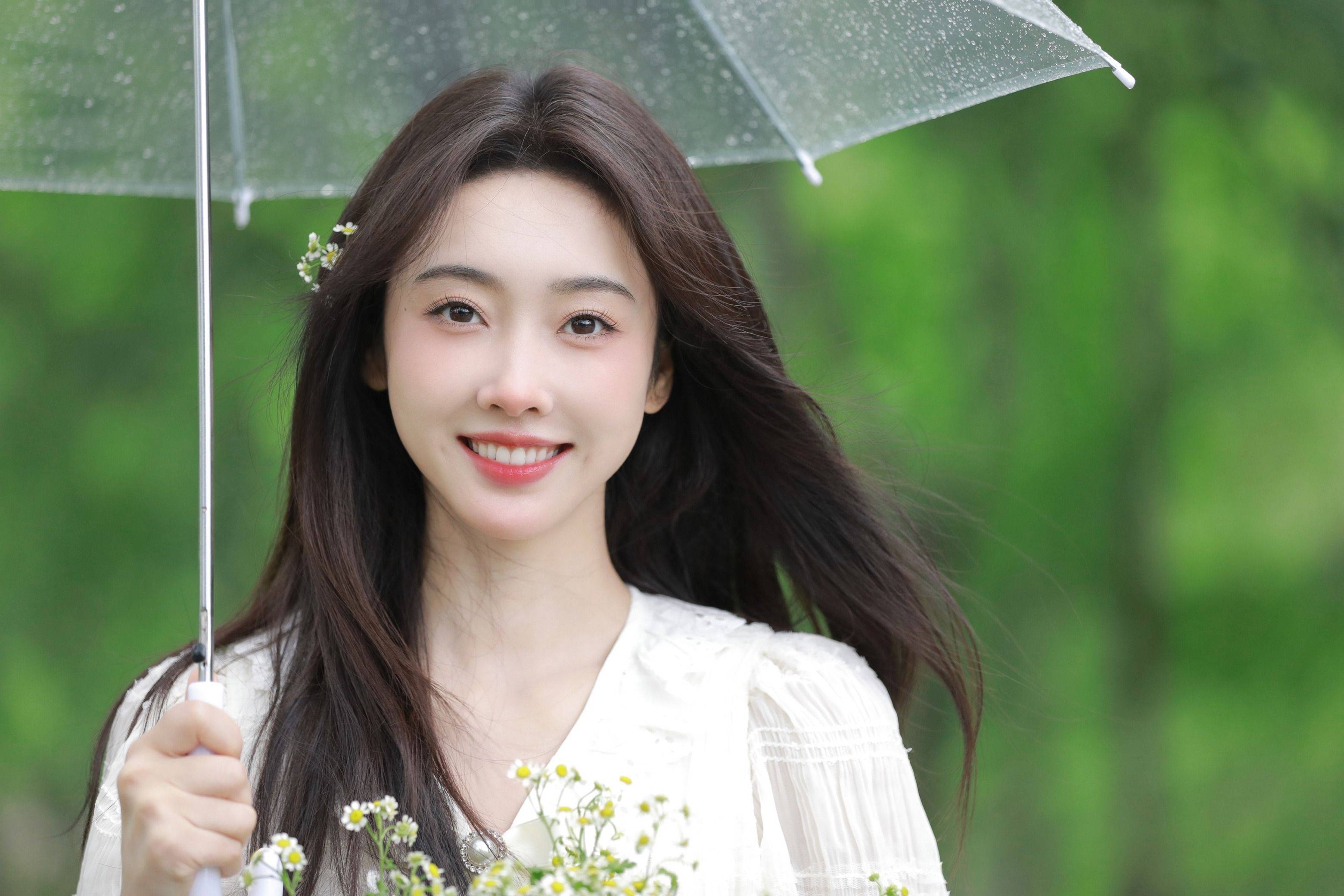 宣璐白色连衣裙甜美可爱写真_面料_裙子_唯美