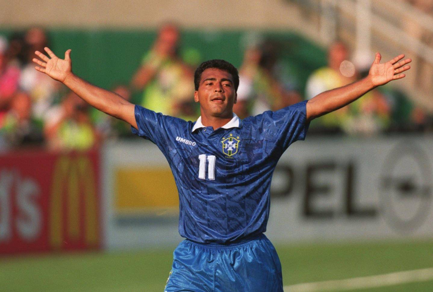 里瓦尔多:巴西足坛历史上,技术方面达到顶级的仅3人,我还不行