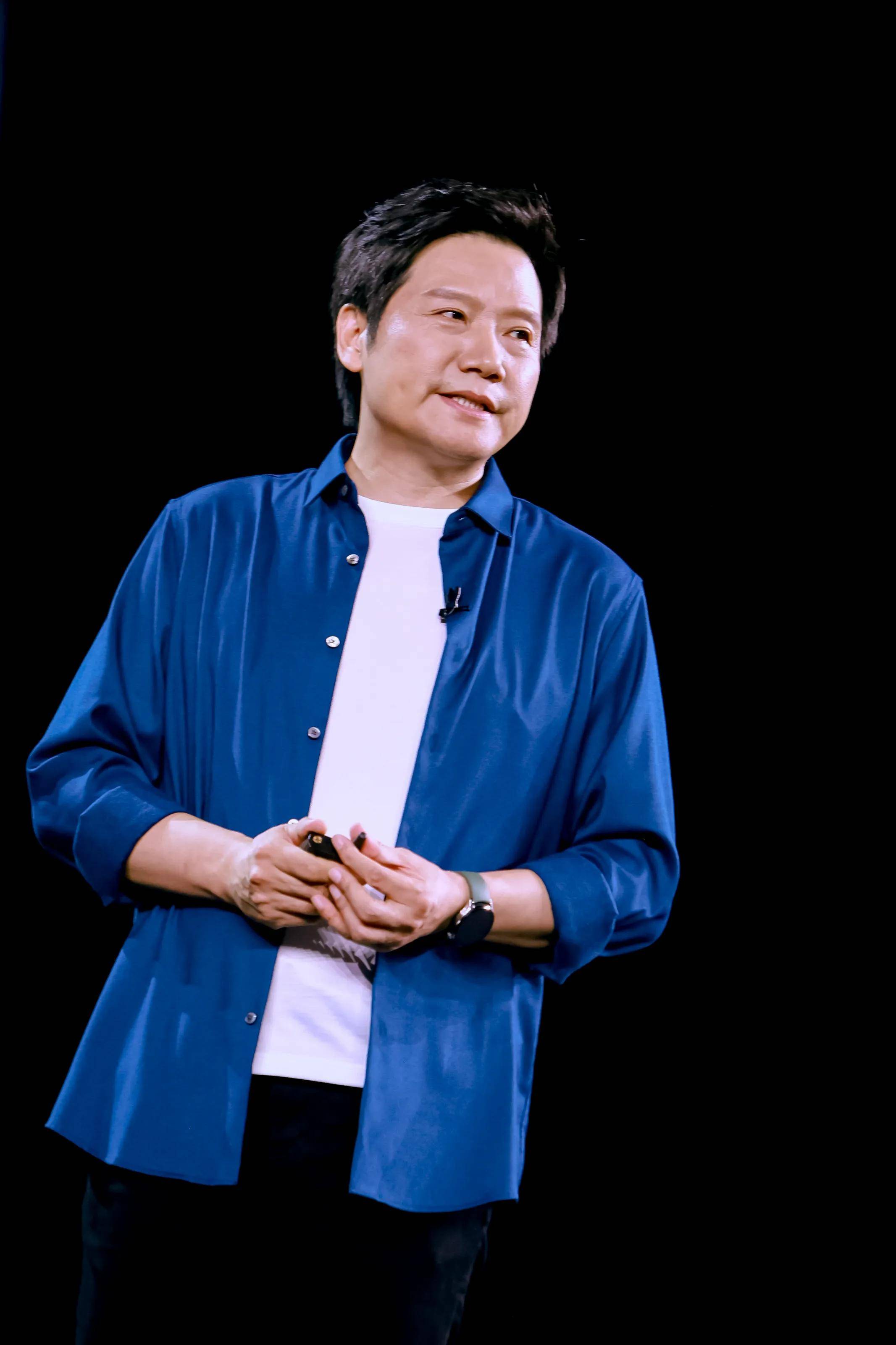 小米13依旧强势,雷军终于悟出了消费者的需求_小屏_手机_处理