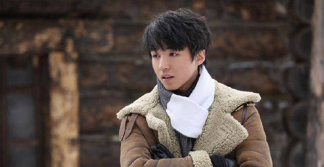 王俊凯差点扛不住这个76斤的妹子!