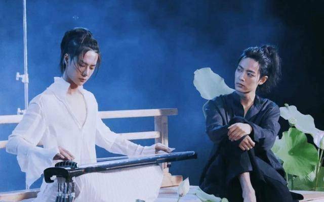 同因《陈情令》爆红,为何肖战半年无新作,而王一博日程满满?
