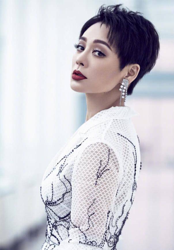 宁静20岁混血儿子好帅气 却被误认成妈妈小男友_生活_教育_姐姐