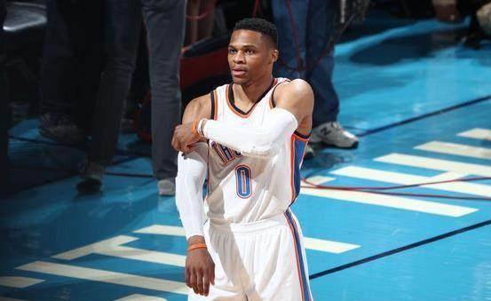 威少回来了,不是32分13板11助的三双赢球,而是回来了_维斯布鲁克_雷霆