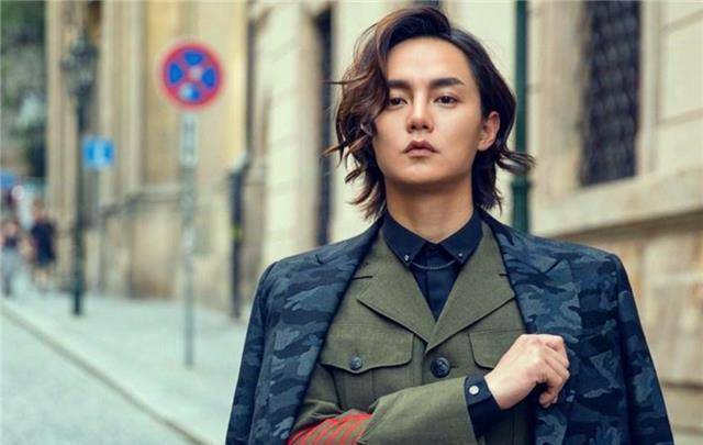 《鬓边不是海棠红》最新剧照曝光,尹正京剧扮相惊艳,获网友大赞_作品