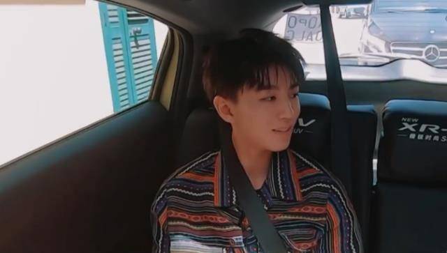 杨紫清唱《宠爱》,王俊凯却被她的要求为难?