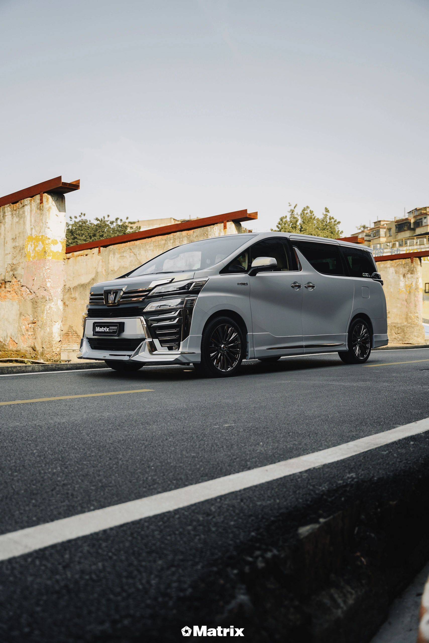 丰田威尔法matrix矩阵改色膜远峰蓝魅金,清新脱俗_搜狐汽车_搜狐网