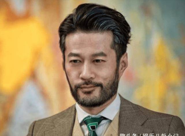 因被胡歌拉去救场,从年薪千万的设计师,变成最经典"西楚霸王"_谭凯