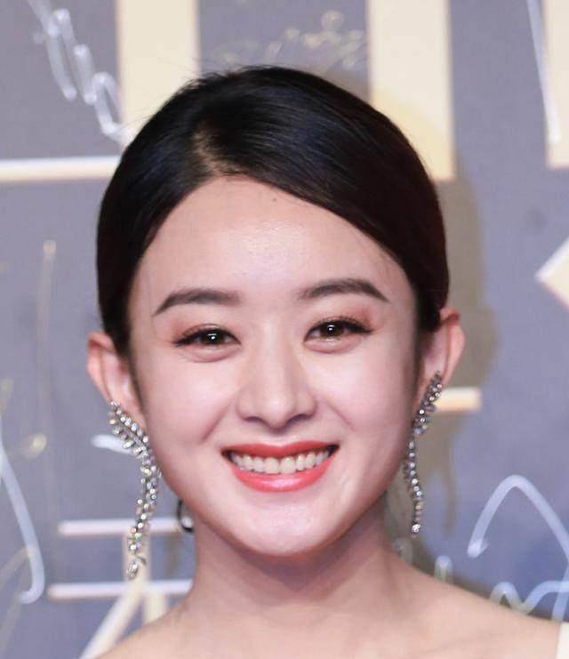 当年赵丽颖演了七年配角,才慢慢有了如今的成就和演技,当年她喝口水都