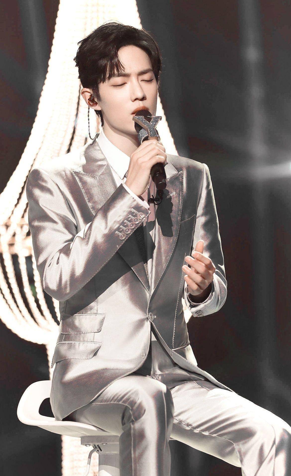 肖战入围亚太最帅面孔之一!但颜值并不是全部,他还有更多光点!