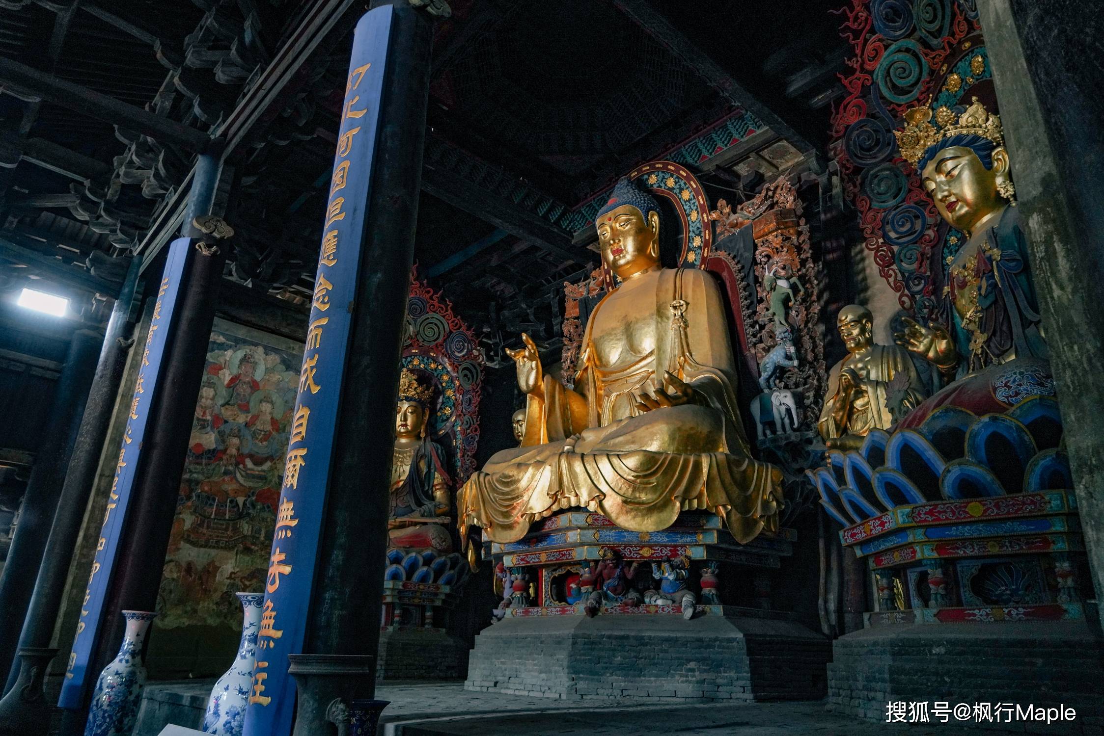 隆兴寺_佛像_摩尼殿