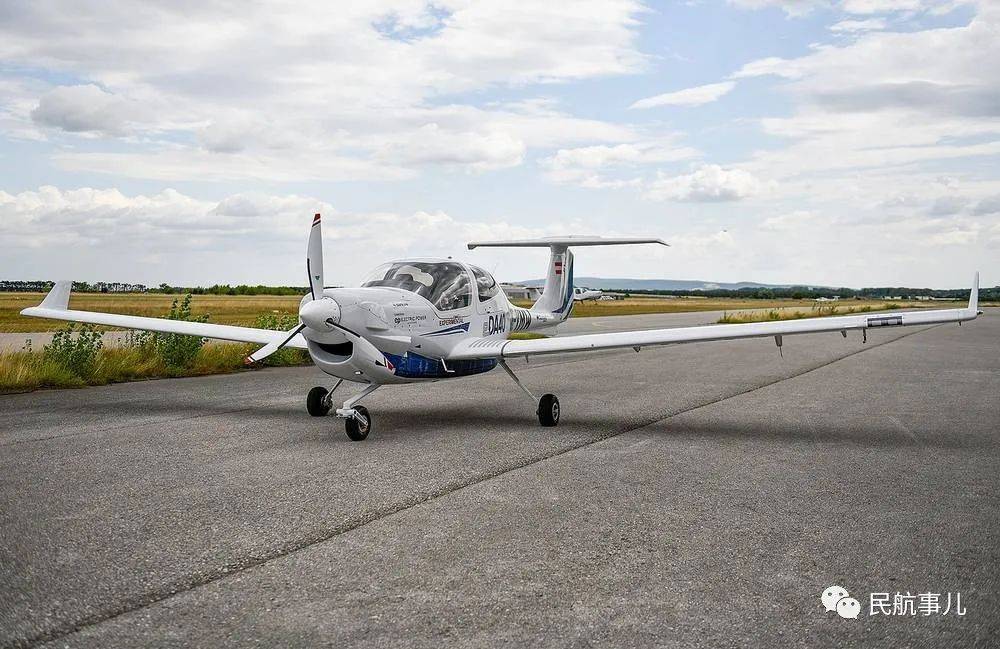 万丰钻石eda40电动飞机成功首飞_全球_技术_机型