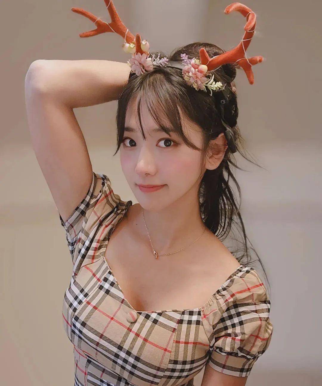 韩国网红柳允进,甜美可爱的小清新女神_美女_直播_企鹅