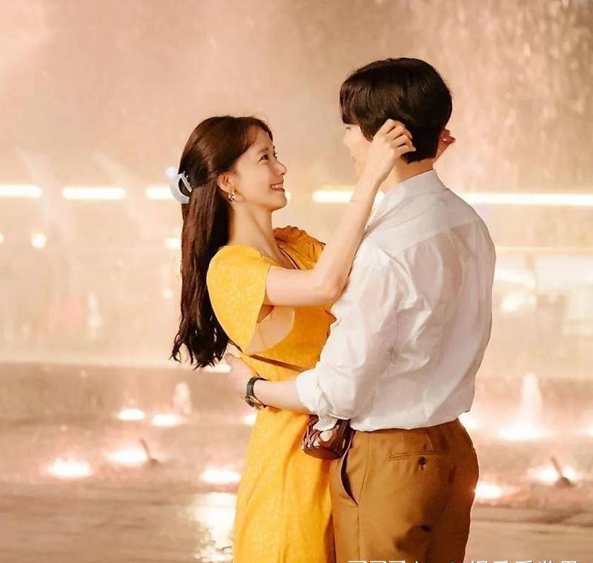 林允儿男友视角泳装照曝光,笑容太甜一脸恋爱模样_李俊昊_王之_剧中