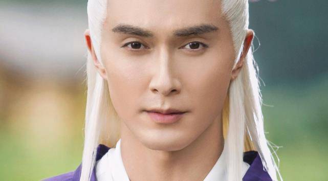 高伟光素颜开出镜,无美颜镜头下看起来老十岁!