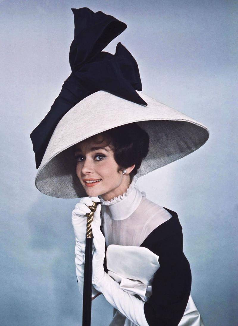 奥黛丽·赫本获得奥斯卡奖,这背后有着怎样的奇妙经历呢?