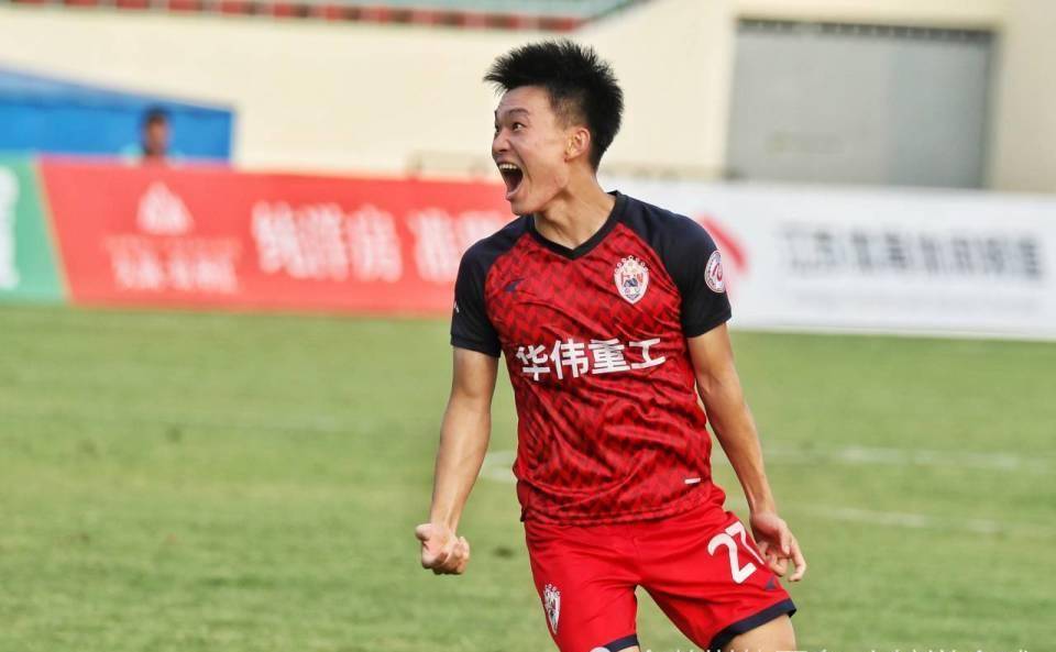 津城人球员岑李逸加盟【中乙】泰安天贶转入5名:1,吴星宇(深圳fc)2