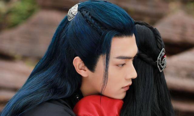 招摇:厉尘澜说情话,白鹿许凯同步噘嘴卖萌,花絮就是比正剧甜_小动作