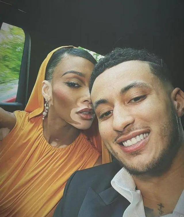 库兹马为女友办生日派对,网友对nba选手非同寻常的伴侣外貌嗤之以鼻