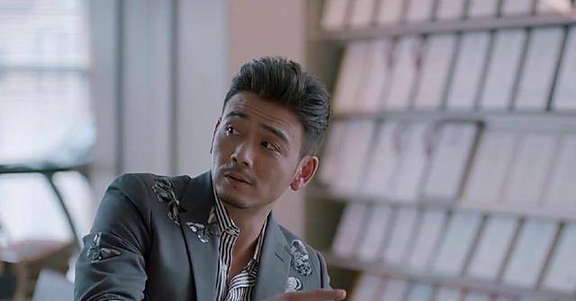 《欢乐颂2》男神职业装排行榜,小包总都只能排第三,他才是第一_安迪