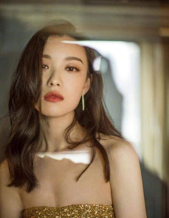 被雪藏的"谋女郎",一度陷入"艳照"风波的倪妮现在怎么样了?