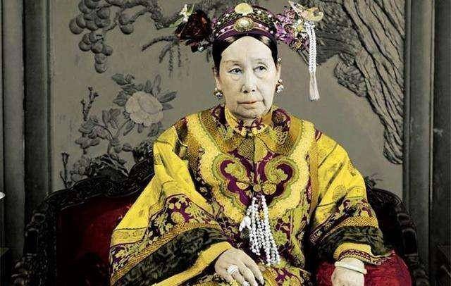 李莲英是怎么得到慈禧太后的宠幸的?原因让人脸红!_那李莲_清朝_手术