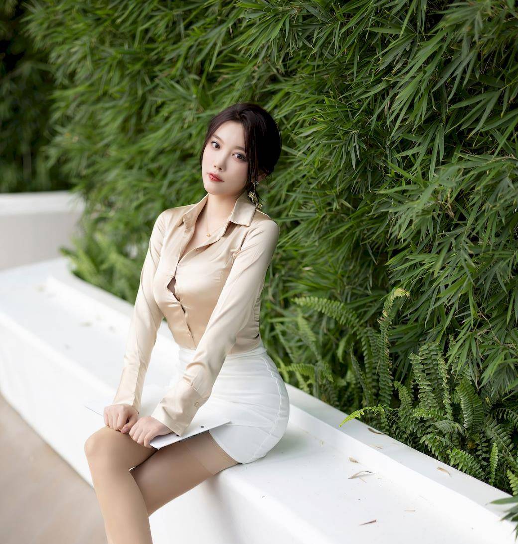 最美杨晨晨系列:短裙,高跟鞋,时尚又时尚_感情_时间_男孩