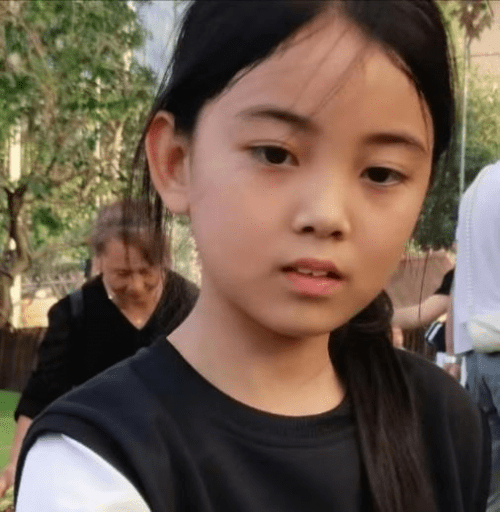 当代优秀书画家-毕晨茜作品欣赏:李忠民,笔名钟鸣,男,1948年出生,党员