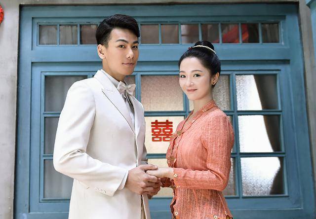 《小娘惹》男主角寇家瑞,老戏骨爸爸有二房太太,风流不输赌王_寇世勋