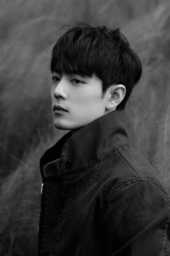 肖战合约进入新阶段!哇唧唧哇简介耐人寻味!