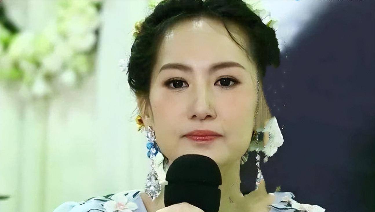 2016年,80后患癌女孩提前办葬礼,离世4年后,丈夫仍未走出阴影_王越