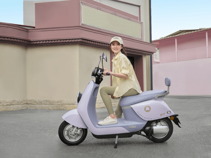 67家人们谁懂,骑电动车竟骑出了邦女郎的风采_花仙子_女生_女神