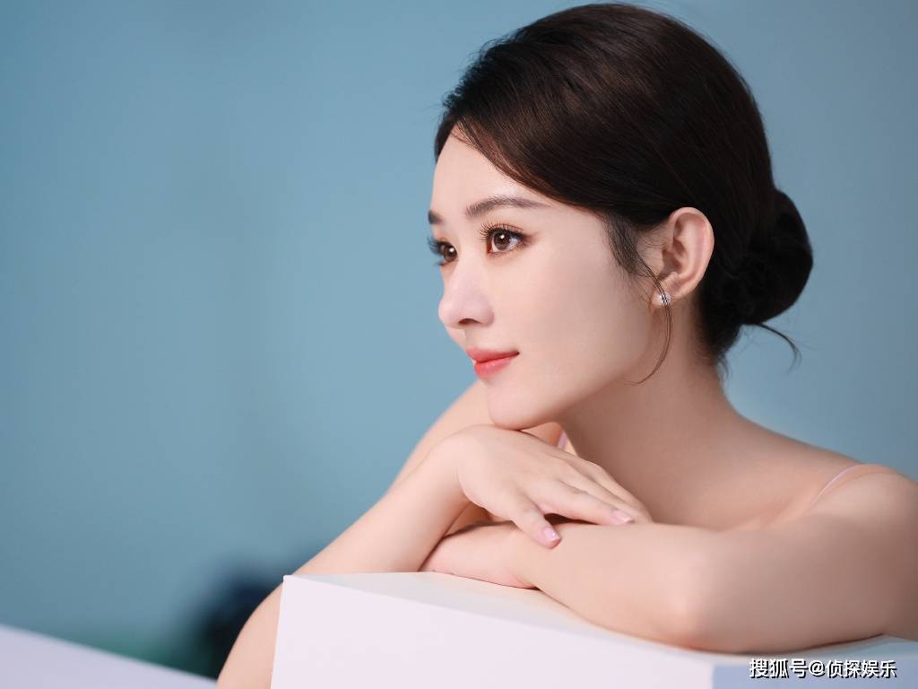 赵丽颖晒卖萌自拍,嘟嘴表情可爱似少女,吊带裙穿搭美翻了_颖宝_照片
