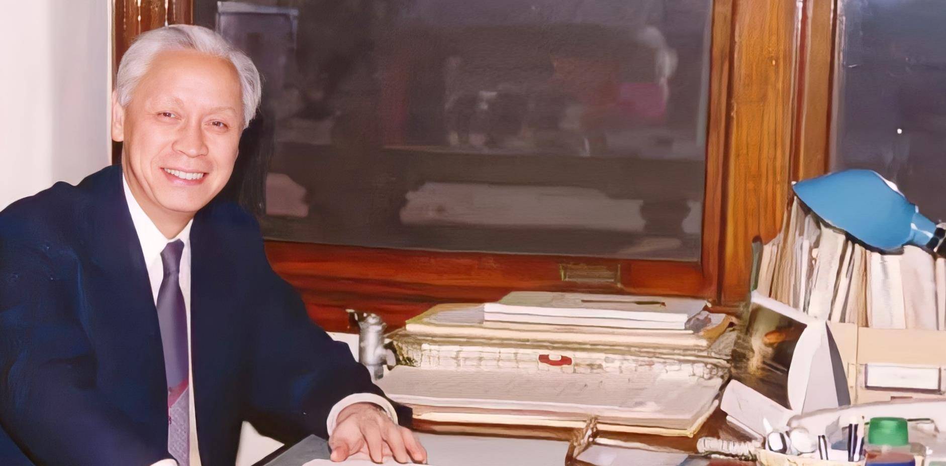 顾方舟为救亿万婴儿,瞒着妻子拿1岁儿子做实验,让他喝病毒溶液_母亲