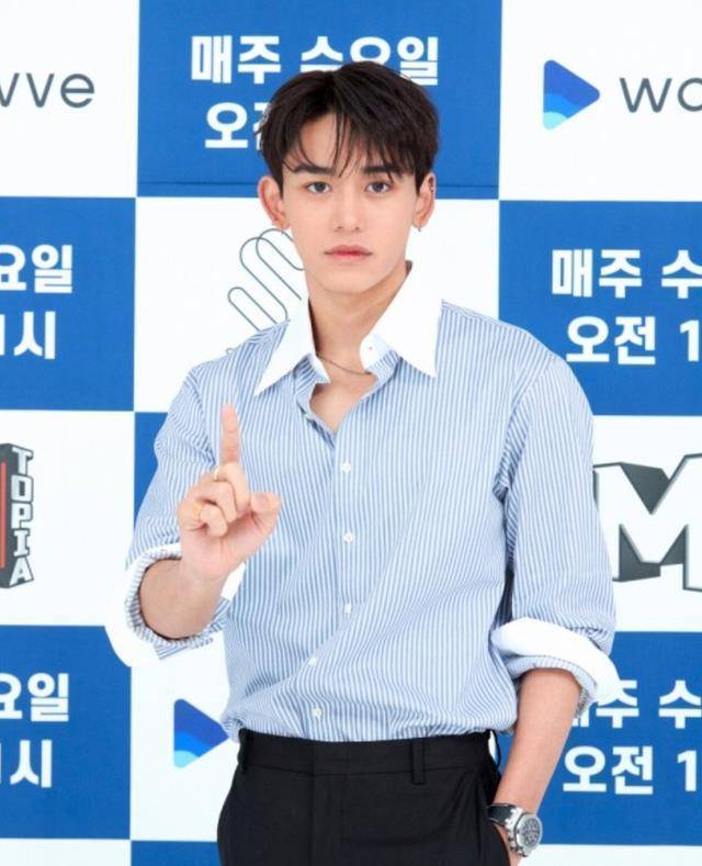 lucas黄旭熙被曝劈腿,sm第一时间做出回应,威神v形象大跌_活动_机会