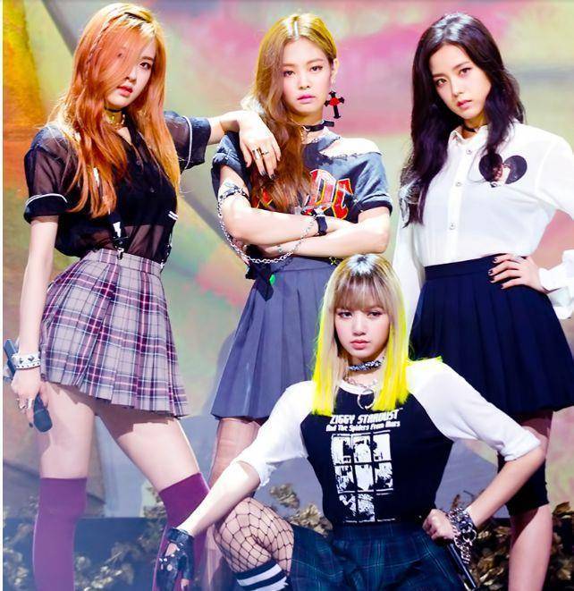 "blackpink"这个名字听起来很奇怪,"黑色,粉红色"