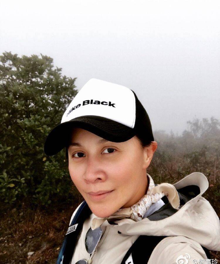 女明星素颜自拍暴真面目!