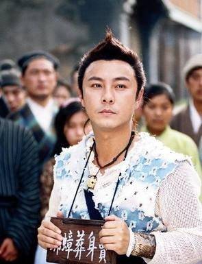 张卫健和饰演花无缺的谢霆锋假戏真做,把在剧中饰演江别鹤的王伯昭